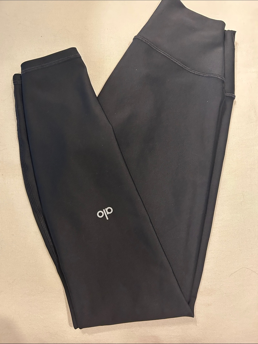 ALO Yoga Black Leggings with Reflective Logo